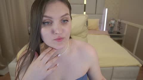 E M M Y online show from 01-09-25, 09:59