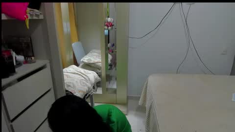 Snapshot of emperatriztapia chatting on 12-01-25, 01:32 emperatriztapia online show from 12-01-25, 01:32