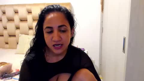 emperatriztapia online show from 05-22-26, 12:07