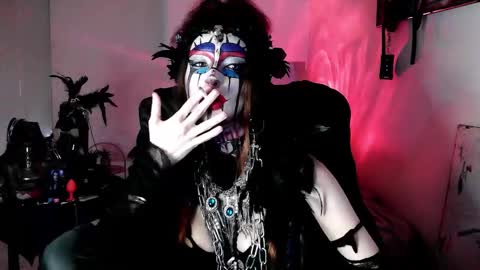 Snapshot of empressmorrigan chatting on 12-18-25, 11:05 Morrigan online show from 12-18-25, 11:05