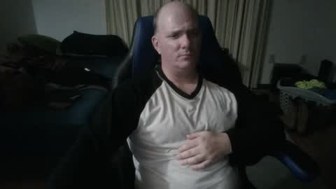 Snapshot of emsguy1 chatting on 01-06-26, 04:16 Matt online show from 01-06-26, 04:16