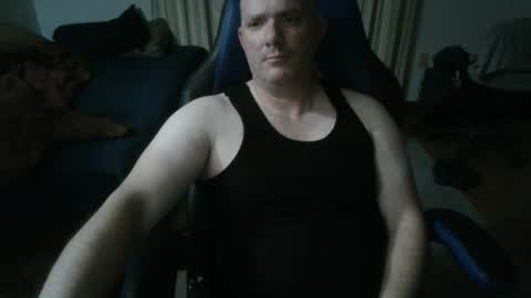 Snapshot of emsguy1 chatting on 05-16-26, 06:43 Matt online show from 05-16-26, 06:43