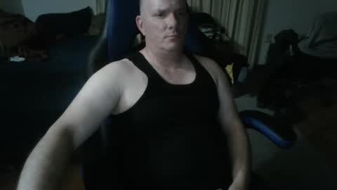 Snapshot of emsguy1 chatting on 05-17-26, 05:38 Matt online show from 05-17-26, 05:38