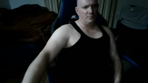Snapshot of emsguy1 chatting on 06-10-26, 02:56 Matt online show from 06-10-26, 02:56