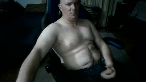 Snapshot of emsguy1 chatting on 08-01-26, 04:01 Matt online show from 08-01-26, 04:01