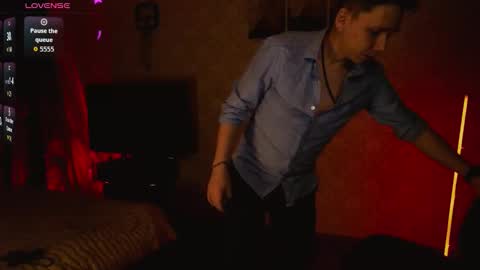 Snapshot of emveeboy96 chatting on 01-16-26, 10:25 emveeboy96 online show from 01-16-26, 10:25