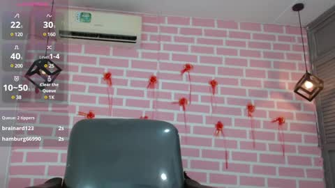 Snapshot of emy_0 chatting on 02-20-25, 08:25 Emy online show from 02-20-25, 08:25