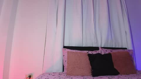 Snapshot of emy_cole1 chatting on 05-07-26, 02:50 Emy online show from 05-07-26, 02:50