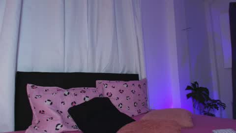 Snapshot of emy_cole1 chatting on 05-08-26, 03:34 Emy online show from 05-08-26, 03:34