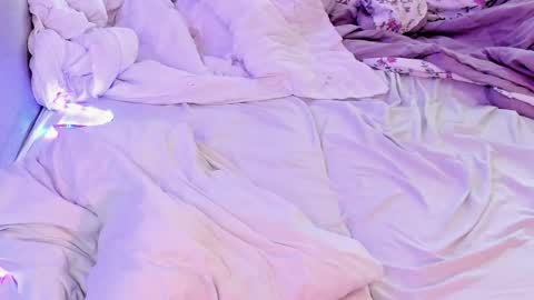 Snapshot of emy_kamy chatting on 03-02-25, 12:11 Emy online show from 03-02-25, 12:11