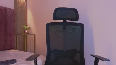 Emy online show from 11-10-25, 08:19