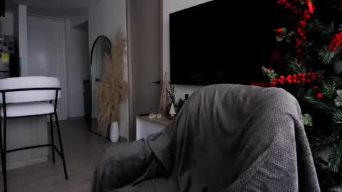 emyconneer online show from 12-11-24, 09:34