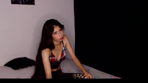 Snapshot of emyhil chatting on 12-19-25, 12:06 Emilly 3 Show schedule Monday to Saturday 610 Colombia time. Im free on Sundays online show from 12-19-25, 12:06