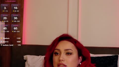 Snapshot of emyhilton_ chatting on 01-27-25, 11:32 Emy online show from 01-27-25, 11:32