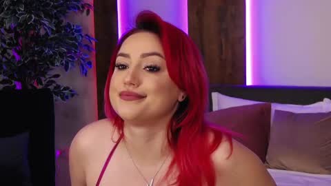 Snapshot of emyhilton_ chatting on 02-26-25, 08:48 Emy online show from 02-26-25, 08:48