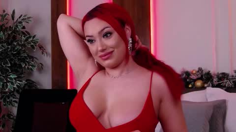 Snapshot of emyhilton_ chatting on 12-01-25, 06:40 Emy online show from 12-01-25, 06:40