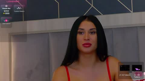 Snapshot of emylaveau chatting on 12-27-24, 11:28 Emy online show from 12-27-24, 11:28