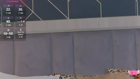 Snapshot of emylaveau chatting on 01-17-25, 06:26 Emy online show from 01-17-25, 06:26