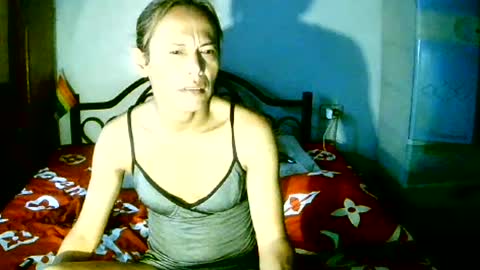 Snapshot of encantadats chatting on 06-14-26, 06:59 CHUN LY online show from 06-14-26, 06:59