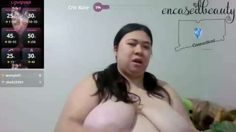 Snapshot of encasedbeauty chatting on 04-29-26, 04:22 Ela online show from 04-29-26, 04:22