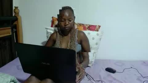 Vee online show from 11-10-25, 07:57