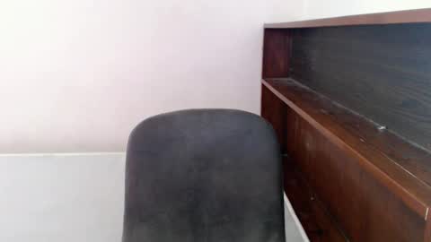 Snapshot of enchantress_nica69x chatting on 02-12-25, 06:19 Nica online show from 02-12-25, 06:19