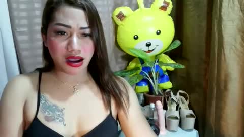Snapshot of enchantressjenieghxxx chatting on 04-01-26, 09:32 Jeniegh online show from 04-01-26, 09:32