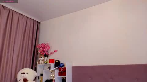 Snapshot of endless_polarity chatting on 02-17-26, 03:08 Vi online show from 02-17-26, 03:08