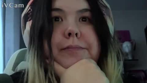 Snapshot of endless_voice_ chatting on 03-17-26, 11:02 endless_voice_ online show from 03-17-26, 11:02