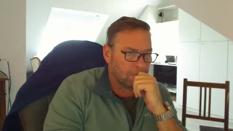 Snapshot of endurorider36 chatting on 02-14-25, 10:38 endurorider36 online show from 02-14-25, 10:38