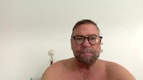 Snapshot of endurorider36 chatting on 09-10-25, 10:26 endurorider36 online show from 09-10-25, 10:26