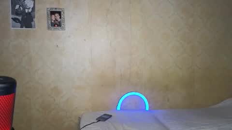 Missis And Mister Fox online show from 12-23-25, 10:57