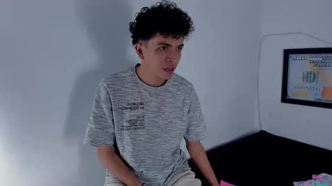 Snapshot of energy_lover137 chatting on 03-20-26, 01:43 Salo online show from 03-20-26, 01:43