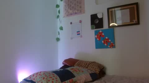 engel20042001 online show from 10-10-25, 02:27