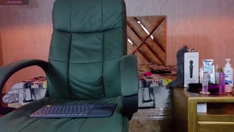 Engel online show from 09-11-25, 11:10