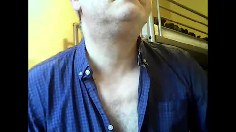 Snapshot of englishguysurrey chatting on 12-28-24, 08:58 englishguysurrey online show from 12-28-24, 08:58