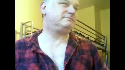 Snapshot of englishguysurrey chatting on 01-28-25, 04:08 englishguysurrey online show from 01-28-25, 04:08