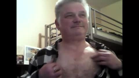 Snapshot of englishguysurrey chatting on 03-06-25, 06:16 englishguysurrey online show from 03-06-25, 06:16