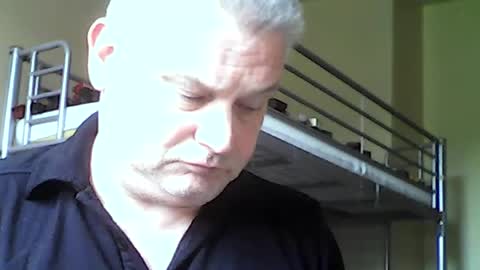 englishguysurrey online show from 06-22-26, 09:17