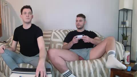 Snapshot of englishladxxx chatting on 02-28-25, 03:59 Englishladxxx online show from 02-28-25, 03:59
