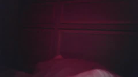 Snapshot of enjoijd19 chatting on 04-28-26, 05:01 enjoijd19 online show from 04-28-26, 05:01