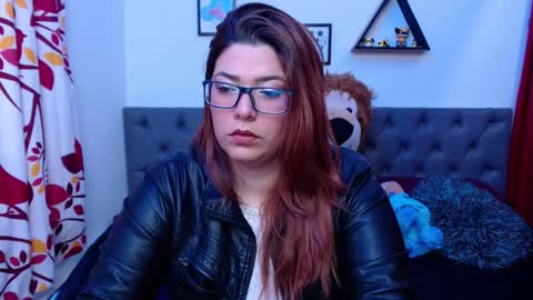 Snapshot of enjoymoon77 chatting on 02-09-26, 03:54 Lunamedel24 online show from 02-09-26, 03:54