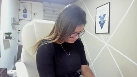 Enma clark online show from 11-11-25, 03:39