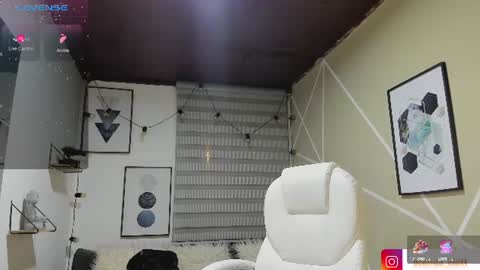 Enma clark online show from 06-15-26, 02:58