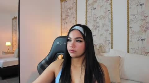 Snapshot of enma_grundy chatting on 04-30-26, 12:33 E N M A online show from 04-30-26, 12:33