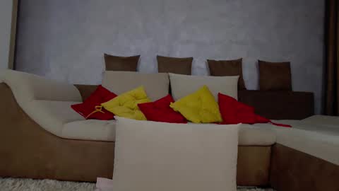 Snapshot of ennakymm chatting on 01-08-26, 06:16 Enna online show from 01-08-26, 06:16