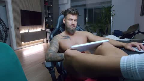 Erik online show from 01-03-25, 10:19