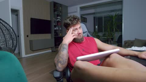 Erik online show from 01-28-25, 08:26