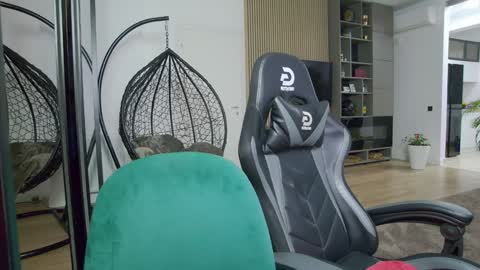 Erik online show from 01-31-25, 10:31