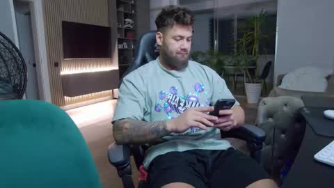 Erik online show from 03-03-25, 07:06